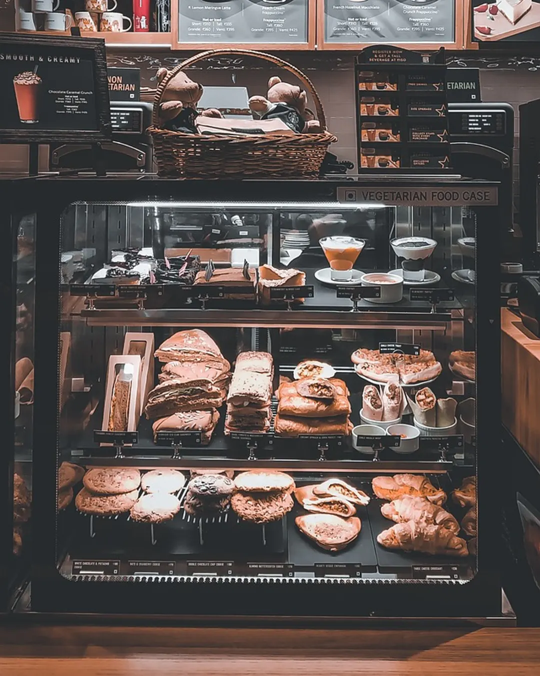 Bakery display counter